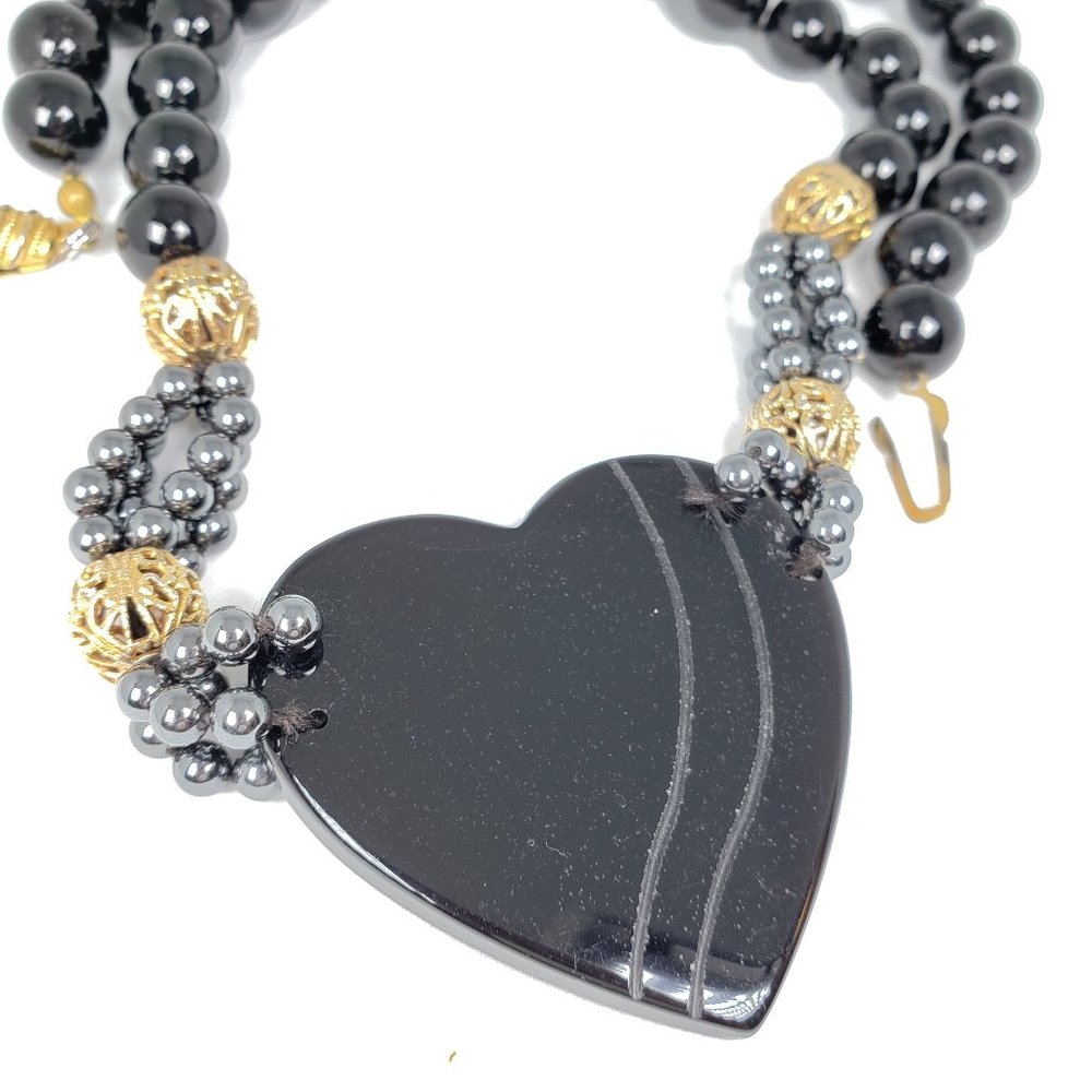 Black heart necklace w/charcoal & black beads - Picture 2 of 11